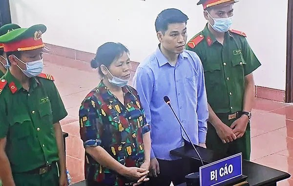 16 năm tù cho Cấn Thị Thêu và con trai vì tội chống phá Nhà nước