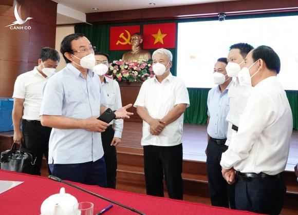 Bí thư Thành ủy TP.HCM Nguyễn Văn Nên: Mở cửa dần nhưng phải bảo vệ sức khỏe của nền kinh tế