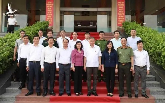 Bộ trưởng Tô Lâm tiếp xúc cử tri TP Bắc Ninh