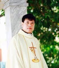 Cần phải thông não cho ông  linh mục Nguyễn Huy Hùng, quản xứ Xuân An, Hoàng Mai