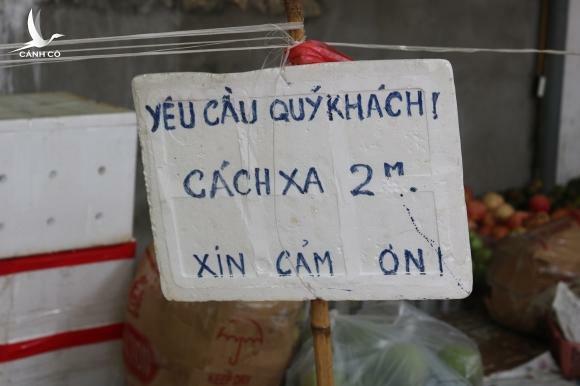 Cảnh người Hà Nội đi chợ ở ‘vùng xanh’ không cần giấy đi đường và phiếu