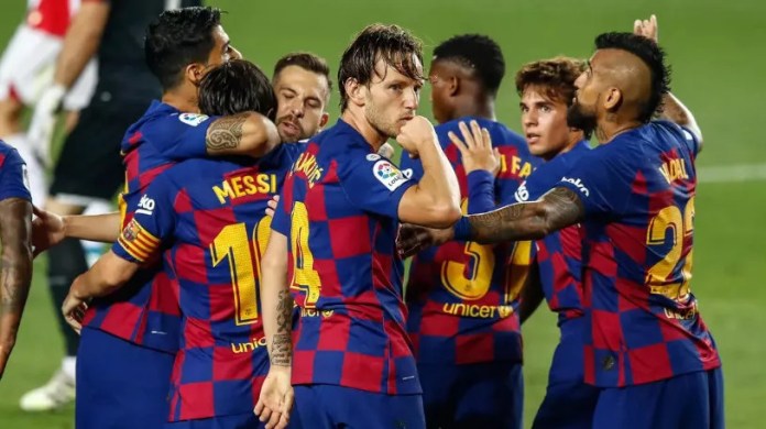Celta Vigo - Barcelona: Đừng để mọi chuyện thêm rối