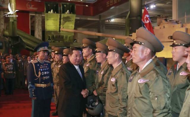 Quân đội Triều Tiên xuất hiện nhân vật lạ