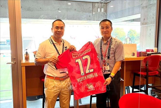CLB Cerezo Osaka (Nhật Bản) muốn giao lưu với các CLB bóng đá Việt Nam