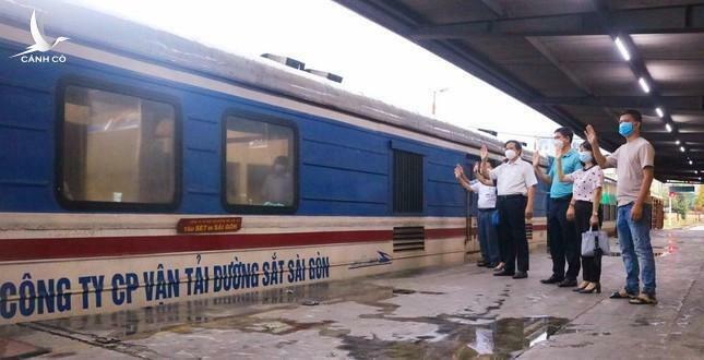 Có gì trong chuyến tàu đặc biệt chở ‘sự sống’ từ Hà Nội chi viện TPHCM khởi hành sáng nay?