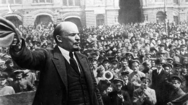Cuộc nổi dậy ở Petrograd đã được chuẩn bị như thế nào?