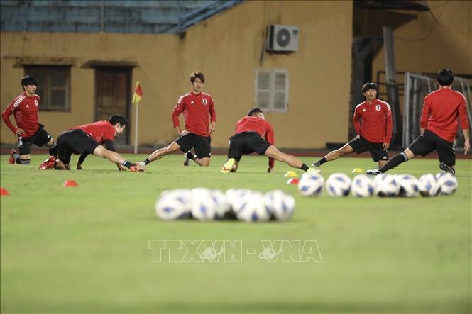 Đội tuyển Nhật Bản tập luyện tại sân Hàng Đẫy