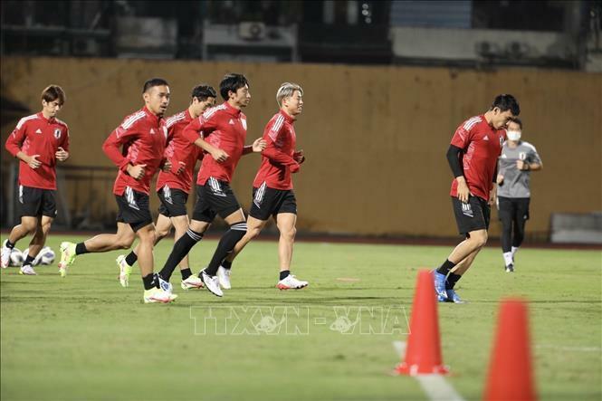 Đội tuyển Nhật Bản tập luyện tại sân Hàng Đẫy