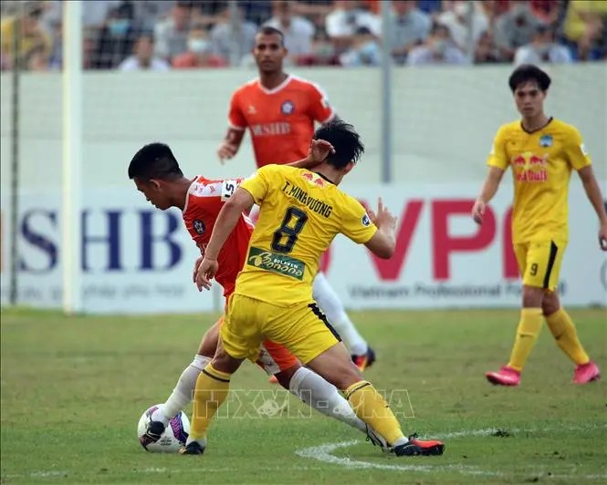 Hoàng Anh Gia Lai vững ngôi đầu bảng, Hà Nội FC thất thủ trên sân nhà