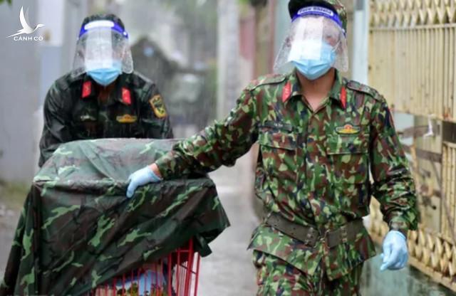 Hơn 4000 cán bộ chiến sỹ đã nhiễm SARS-CoV-2 khi hỗ trợ chống dịch