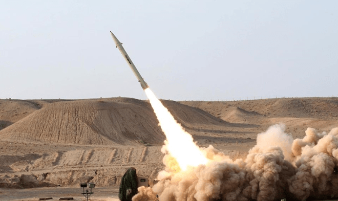 Iran khoe siêu tên lửa hành trình đánh trúng mục tiêu cách 1.400 km