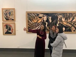 Khai mạc triển lãm tranh cá nhân đầu tiên của Nhà thơ Nguyễn Quang Thiều