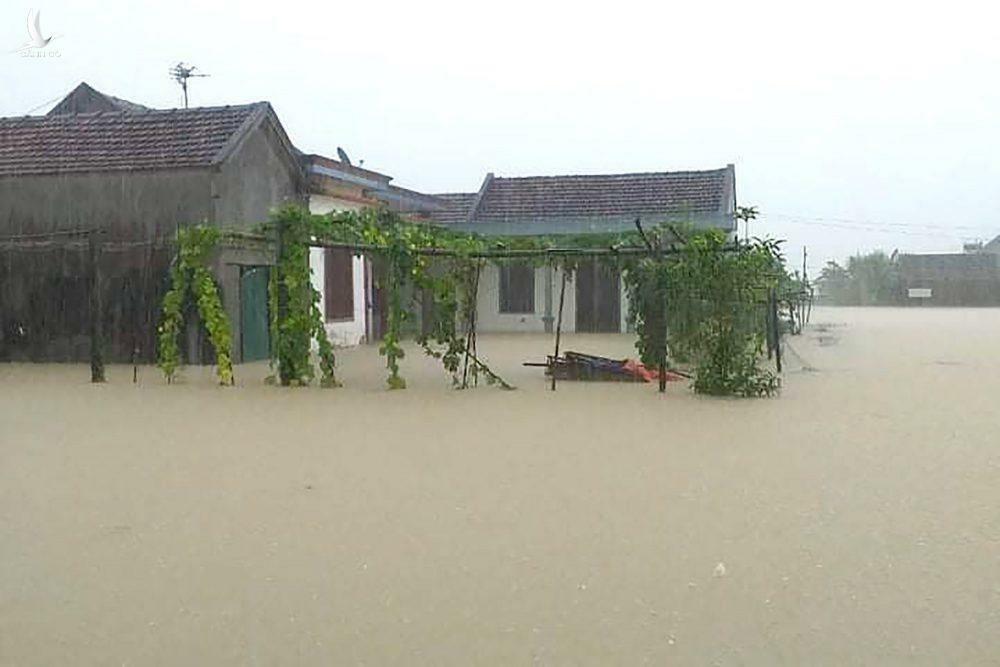 Lũ ập tới người dân trở tay không kịp, Nghệ An thiệt hại nặng