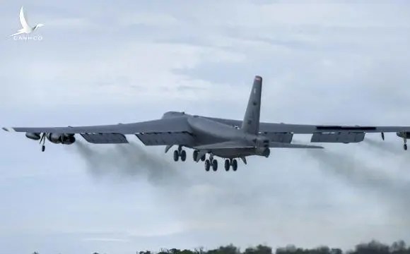 Máy bay B-52 của Mỹ phát tín hiệu khẩn cấp khi đang bay qua không phận Anh