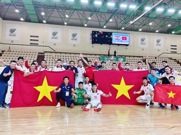 Đội tuyển Futsal Việt Nam về nước trong ngập tràn lời chúc mừng