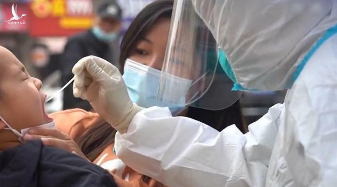 Nhân viên y tế, người dân và quan chức đều bất lực vì mục tiêu “Zero Covid-19” của Trung Quốc