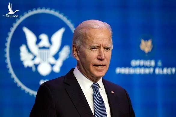 Ông Biden gọi những kẻ bạo loạn ở Đồi Capitol là ‘khủng bố’, chỉ trích ông Trump