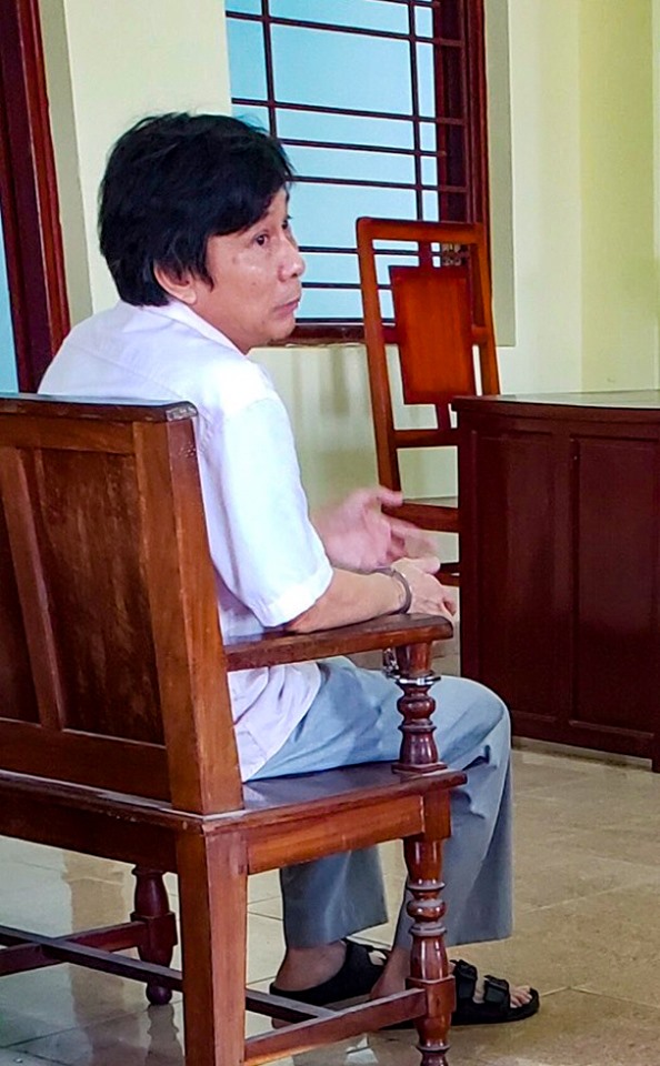 Phạm Xuân Hào lãnh 12 tháng tù giam vì sử dụng Facebook chống Nhà nước
