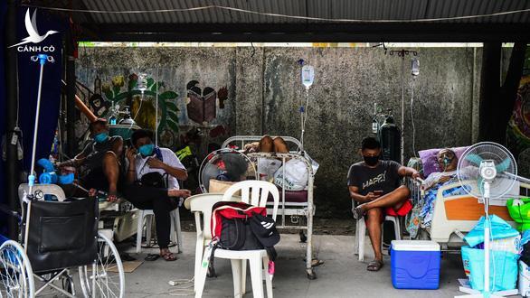 Philippines dỡ bỏ lệnh ở yên trong nhà dù ghi nhận hơn 20.000 ca/ngày
