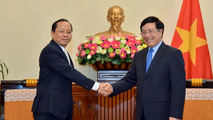 Phó Thủ tướng, Bộ trưởng Ngoại giao tiếp Đại sứ Vương Quốc Campuchia