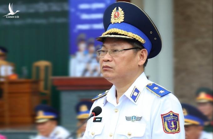 Thủ tướng cách chức Tư lệnh Cảnh sát biển với trung tướng Nguyễn Văn Sơn