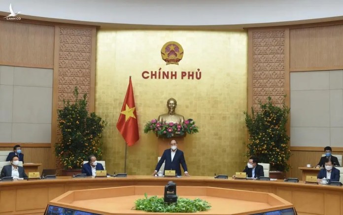 Thủ tướng Nguyễn Xuân Phúc “chốt” một số vấn đề về phòng chống COVID-19