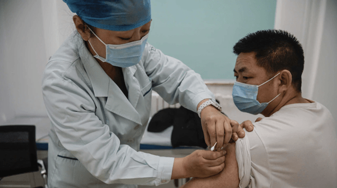 Trung Quốc đạt mốc tiêm chủng 1 tỷ liều vaccine COVID-19