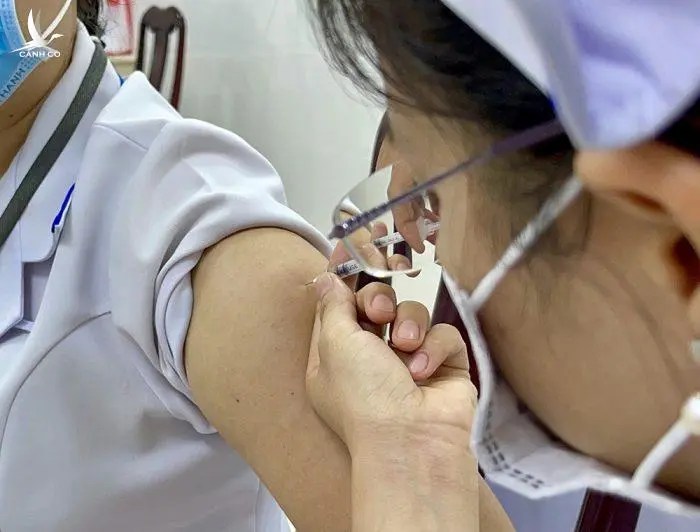 Vắc xin Nanocovax của Việt Nam có thể đạt hiệu quả 90%