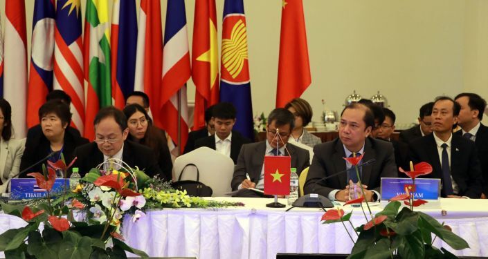 Vấn đề Biển Đông qua hai Hội nghị Cấp cao ASEAN-Ấn Độ và ASEAN-Trung Quốc