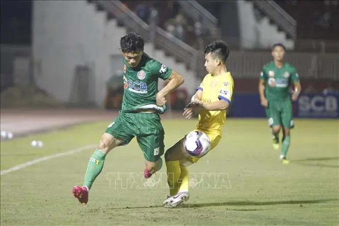 Vòng 8 V-League 2021: HAGL bay cao, Sài Gòn FC lâm nguy