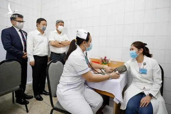 ‘Tất cả người tiêm vaccine Covid-19 ở Việt Nam sức khỏe ổn định’