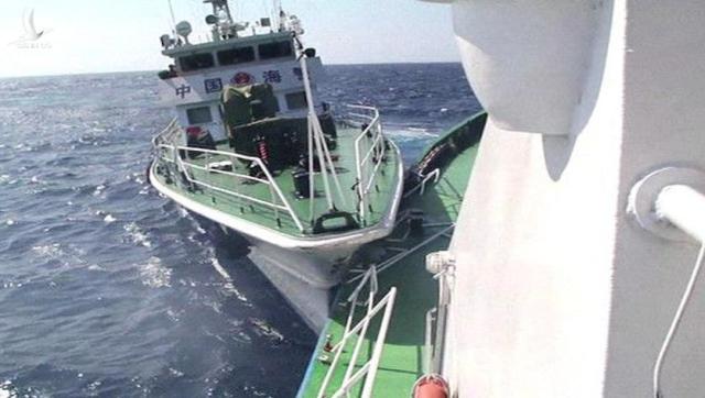 Tàu Khánh Hòa lao tới tiếp viện tàu Trường Sa, rượt đuổi tàu hải cảnh Trung Quốc