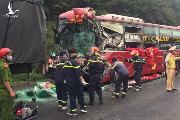 Tai nạn kinh hoàng khiến 11 người thương vong ở Phú Yên