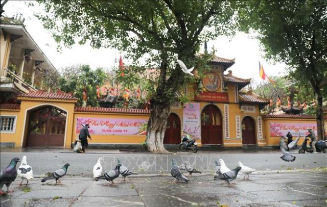 20 giờ ngày 19/11, các chùa, cơ sở tự viện cả nước đồng loạt thỉnh chuông, tưởng niệm, cầu siêu cho các vong linh tử vong do COVID-19 20 giờ ngày 19/11, các chùa, cơ sở tự viện cả nước đồng loạt thỉnh chuông, tưởng niệm, cầu siêu cho các vong linh tử vong do COVID-19