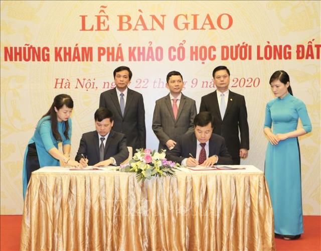 Bàn giao Khu trưng bày Những khám phá khảo cổ học dưới lòng đất Nhà Quốc hội