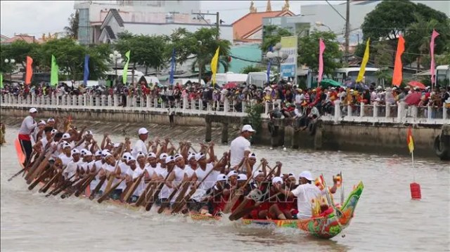 Bế mạc Giải đua ghe ngo Đại hội Thể thao Đồng bằng sông Cửu Long