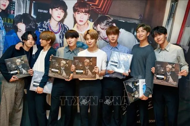 BTS đạt doanh số CD cao nhất tại Mỹ trong nửa đầu năm