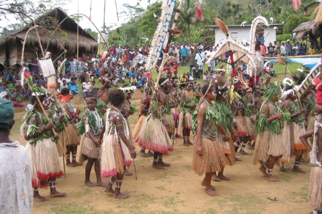 Cách Mạng Dừa Ở Papua New Guinea - Từ Bảo Vệ Môi Trường Đến Nội Chiến