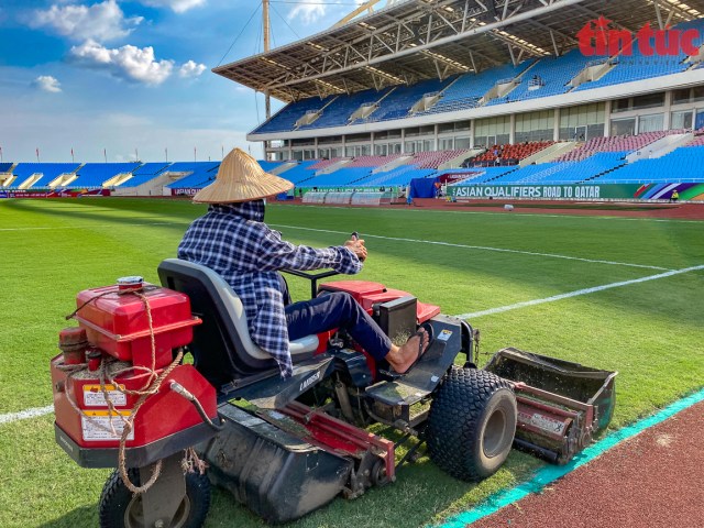 Cải tạo mặt sân Mỹ Đình phục vụ các trận lượt về vòng loại World Cup 2022