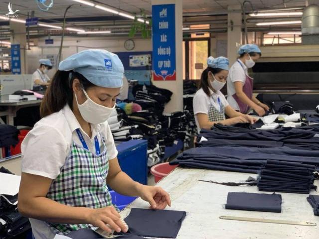 Chính phủ ban hành nghị quyết sửa đổi bổ sung, hỗ trợ người lao động gặp khó khăn vì dịch COVID-19 Chính phủ ban hành nghị quyết sửa đổi bổ sung, hỗ trợ người lao động gặp khó khăn vì dịch COVID-19