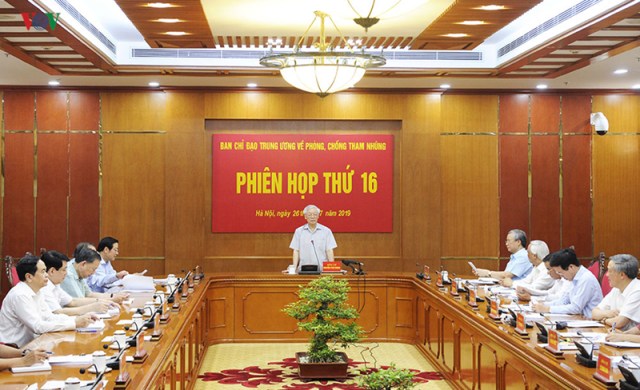 Chống tham nhũng “phải liêm, phải sạch“