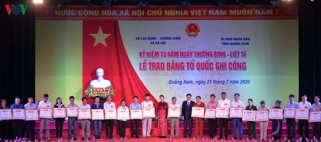 Chủ tịch Quốc hội dự Lễ trao bằng Tổ quốc ghi công tại Quảng Nam