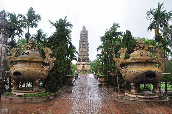 Chùa Cổ Lễ và huyền tích “Cởi áo cà sa khoác chiến bào”