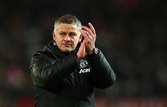 Chuyển nhượng cầu thủ: Solskjaer bị chê thua xa Pep Guardiola và Juergen Klopp