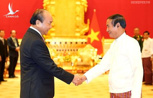 Chuyến thăm nồng ấm tại ‘đất nước Chùa Vàng’