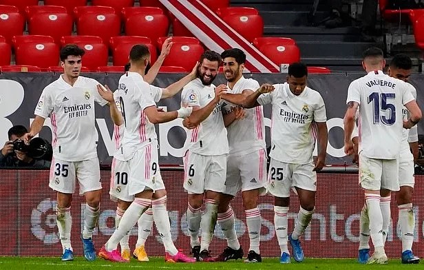 Cuộc đua vô địch La Liga chỉ còn là chuyện giữa Real và Atletico