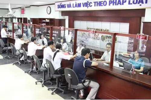 Đã đến lúc kêu gọi trách nhiệm xã hội từ công bộc của dân