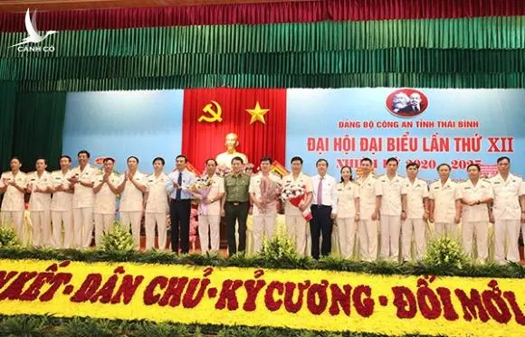 Đảm bảo sự lãnh đạo trực tiếp, toàn diện của Đảng đối với các mặt công tác Công an