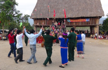 Đấu tranh với âm mưu lợi dụng vấn đề dân tộc, tôn giáo gây bạo loạn, ly khai ở Tây Nguyên