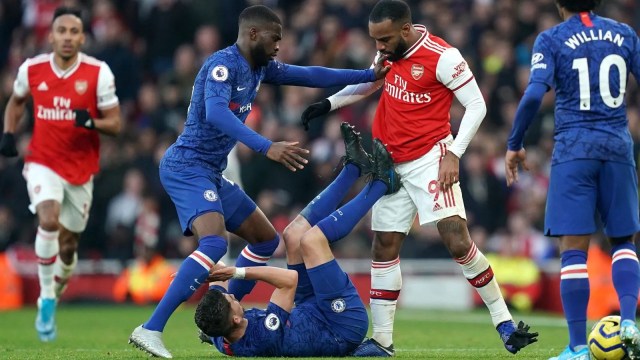 'Derby thành London' Arsenal - Chelsea: Sắc đỏ nhạt nhòa